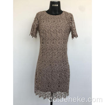 Behagelig elegant strikket blonder kjole